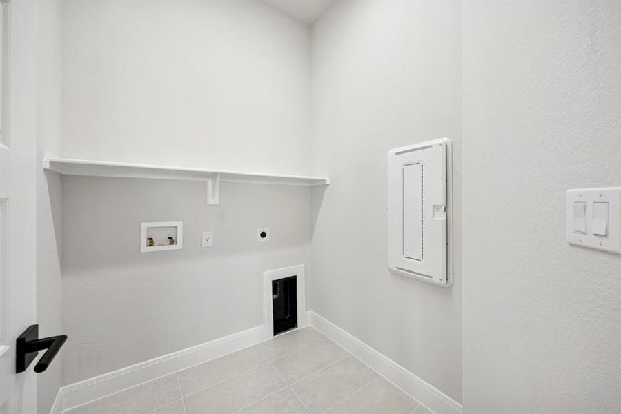 Spacious, unfurnished interior of a new home in Mantua Point Gardens, Van Alstyne (Image 19). Spacious, unfurnished interior of a new home in Mantua Point Gardens, Van Alstyne (Image 19).