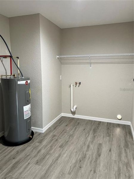 Spacious, unfurnished interior of a new home in , Arcadia (Image 12).