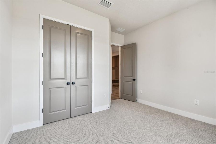 Spacious, unfurnished interior of a new home in Palmera Wellen Park - Classic Series, Venice (Image 19).