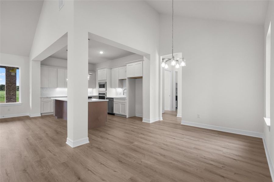 Spacious, unfurnished interior of a new home in , Angleton (Image 17).