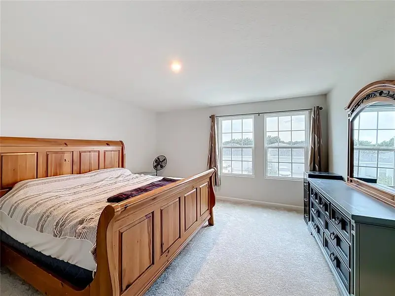 Furnished interior view inside a new home in , Sumterville (Image 14).