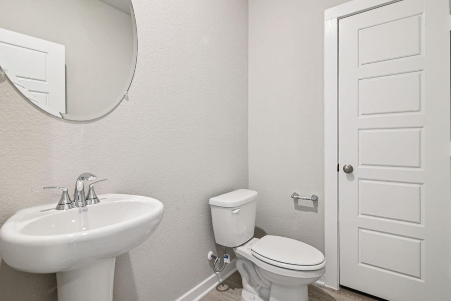 Furnished interior view inside a new home in Pine Lake Cove - Premier Series, Montgomery (Image 1). Furnished interior view inside a new home in Pine Lake Cove - Premier Series, Montgomery (Image 1).