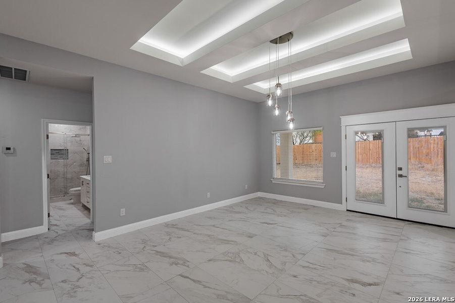Spacious, unfurnished interior of a new home in , Eagle Pass (Image 25).