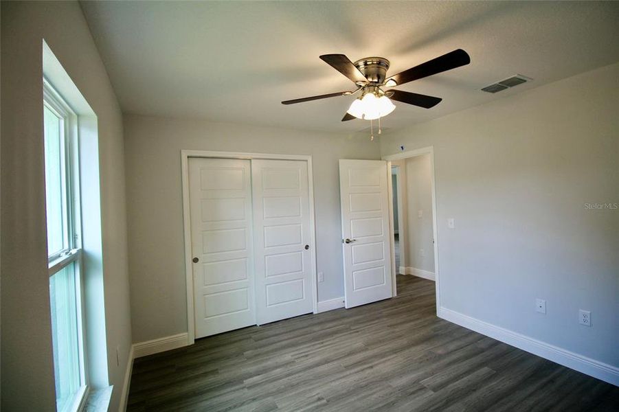 Spacious, unfurnished interior of a new home in , Ocala (Image 22).