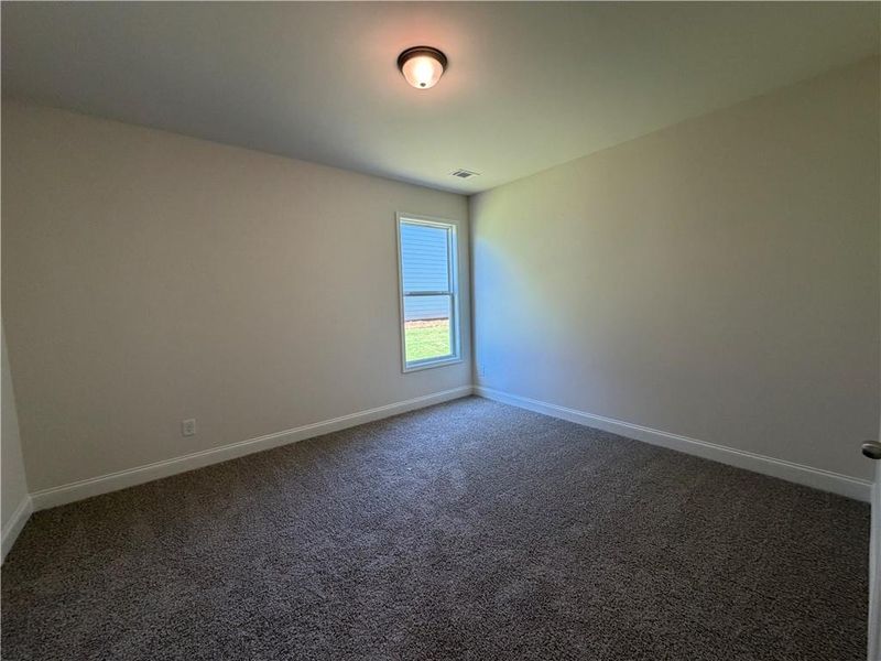 Spacious, unfurnished interior of a new home in , Jefferson (Image 33).