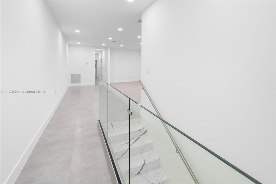 Spacious, unfurnished interior of a new home in , Miami (Image 57).
