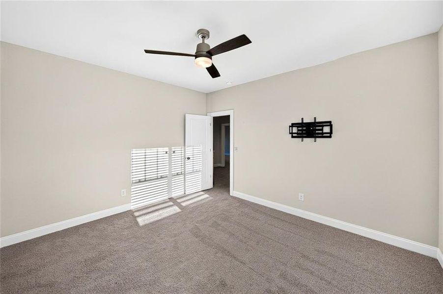Spacious, unfurnished interior of a new home in , Bishop (Image 55).