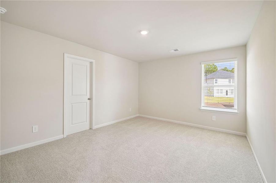Spacious, unfurnished interior of a new home in Northwoods at Mirror Lake, Villa Rica (Image 30). Spacious, unfurnished interior of a new home in Northwoods at Mirror Lake, Villa Rica (Image 30).