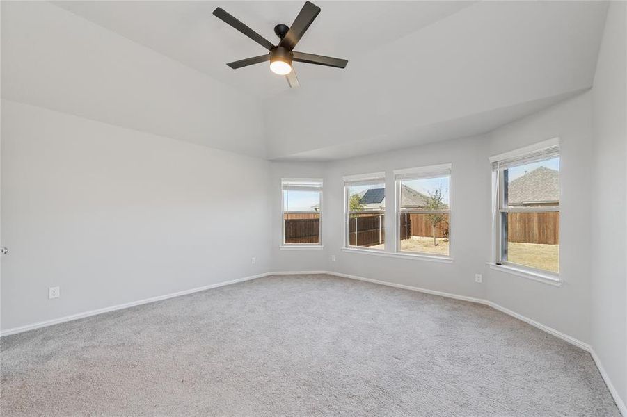 Spacious, unfurnished interior of a new home in Light Farms - Sweetwater, Celina (Image 19).