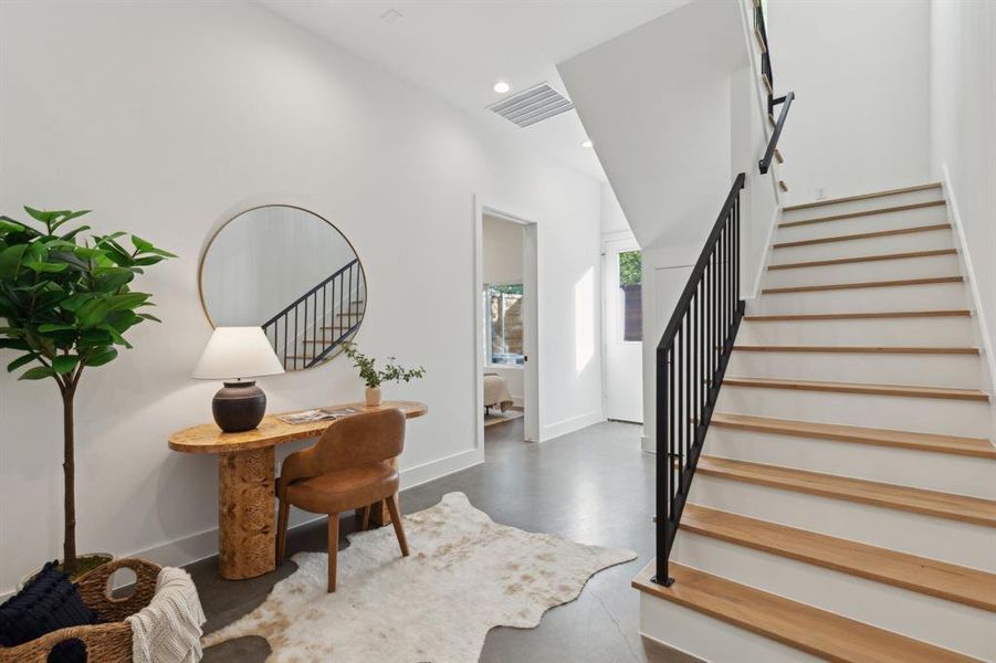Furnished interior view inside a new home in , Dallas (Image 7).