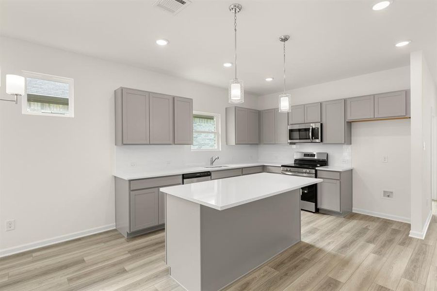 07. 1233 Anderson - Kitchen (3) 07. 1233 Anderson - Kitchen (3)