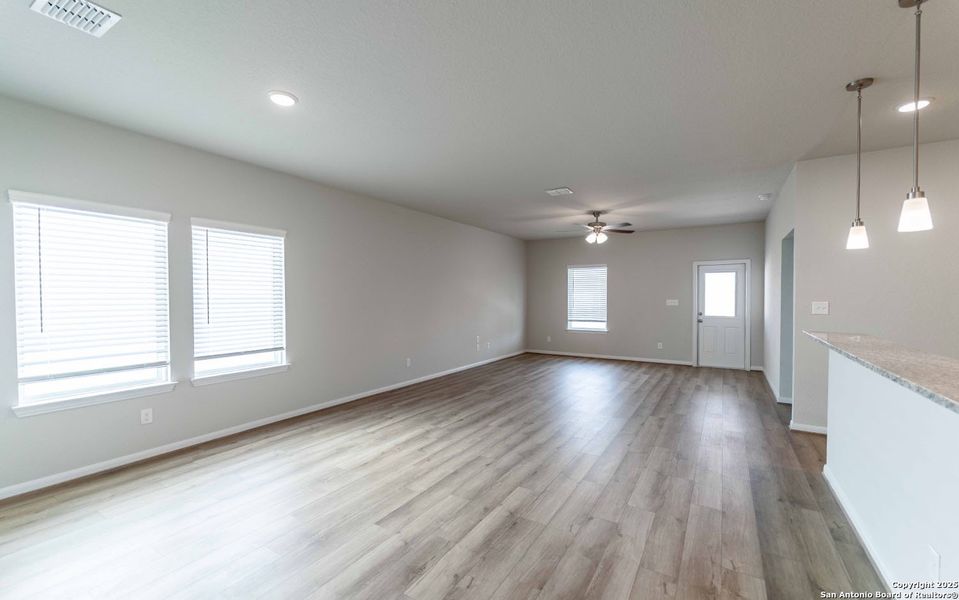 Spacious, unfurnished interior of a new home in Hennersby Hollow, San Antonio (Image 12). Spacious, unfurnished interior of a new home in Hennersby Hollow, San Antonio (Image 12).