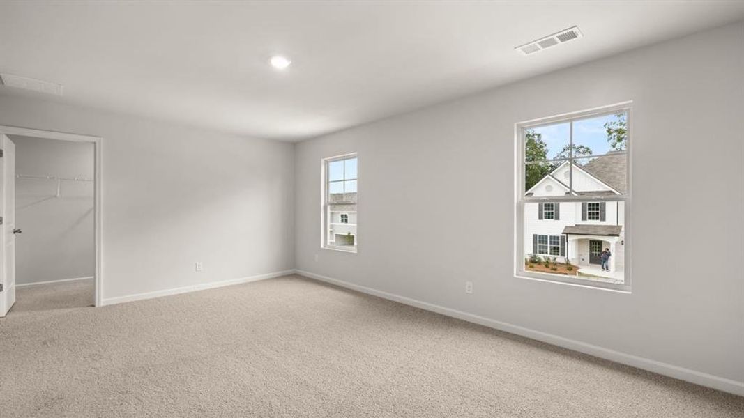 Spacious, unfurnished interior of a new home in Braselton Village, Braselton (Image 21).