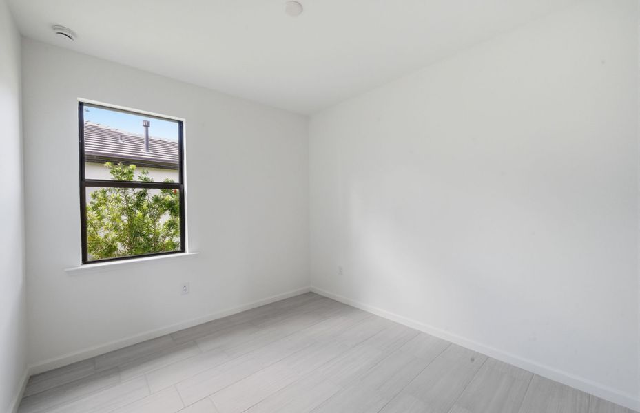 Spacious, unfurnished interior of a new home in Terreno, Naples (Image 14). Spacious, unfurnished interior of a new home in Terreno, Naples (Image 14).