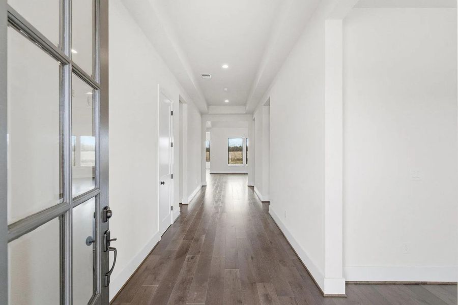 Spacious, unfurnished interior of a new home in , Smithville (Image 7).