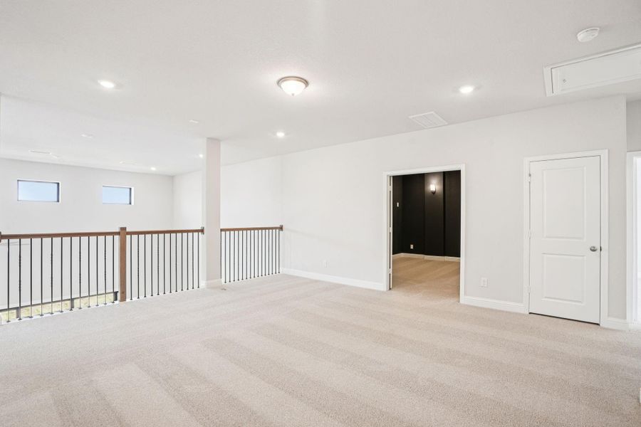 Spacious, unfurnished interior of a new home in Del Bello Lakes 60', Manvel (Image 44).