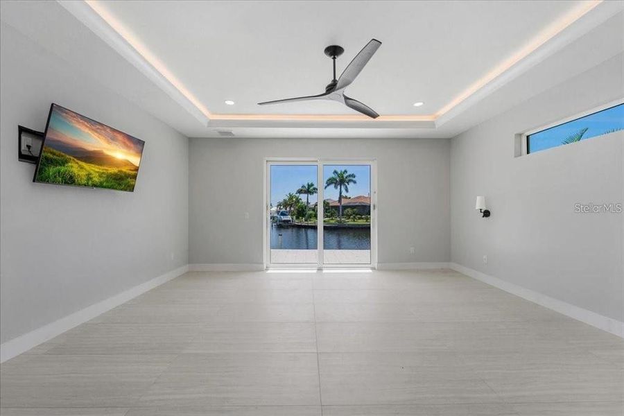 Spacious, unfurnished interior of a new home in , Punta Gorda (Image 43).