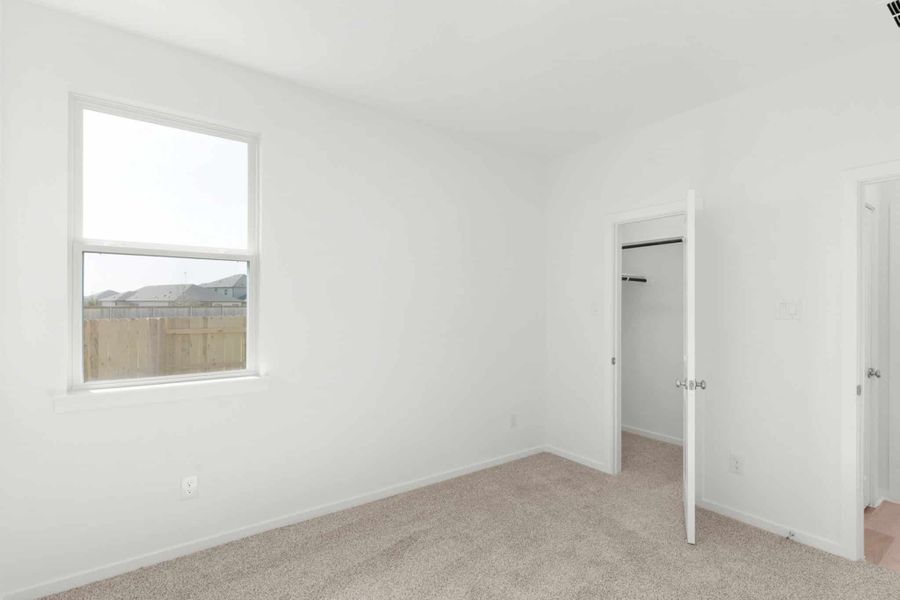Spacious, unfurnished interior of a new home in Briarwood, Elgin (Image 19).