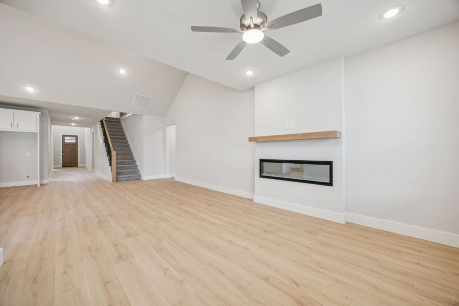 Representative unfurnished interior of a home built from the Majestic by Centre Living Homes in Painted Tree Woodland West, McKinney (Image 17). Representative unfurnished interior of a home built from the Majestic by Centre Living Homes in Painted Tree Woodland West, McKinney (Image 17).