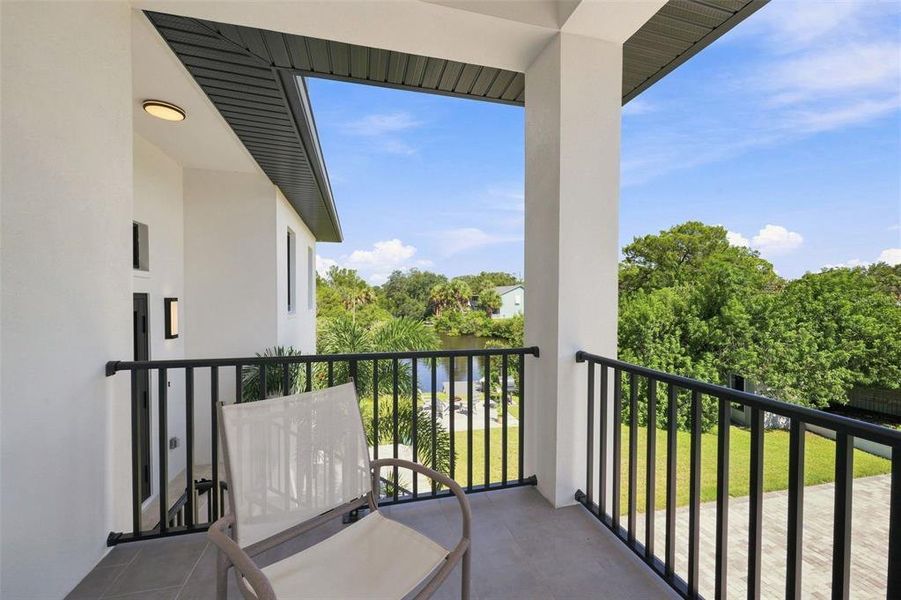Exterior details and patio area of a home in , Port Richey (Image 35).
