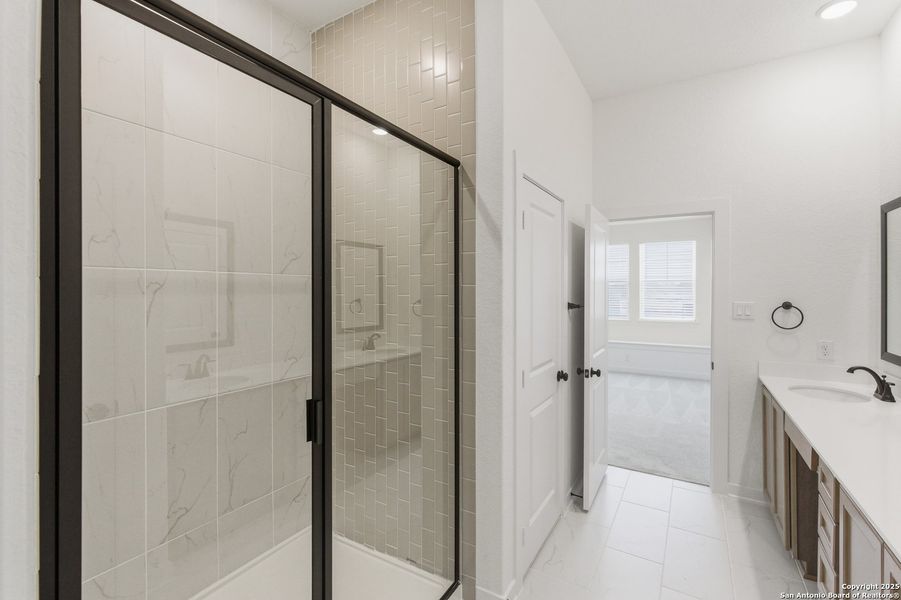 Furnished interior view inside a new home in The Crossvine – Garden Homes, Schertz (Image 9). Furnished interior view inside a new home in The Crossvine – Garden Homes, Schertz (Image 9).