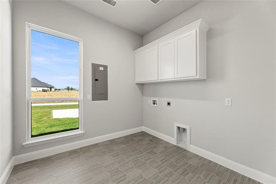 Furnished interior view inside a new home in Las Brisas at Stoney Creek, Sunnyvale (Image 5). Furnished interior view inside a new home in Las Brisas at Stoney Creek, Sunnyvale (Image 5).