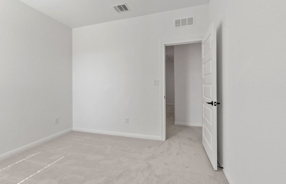 Spacious, unfurnished interior of a new home in Whitestone Preserve, Cedar Park (Image 31).