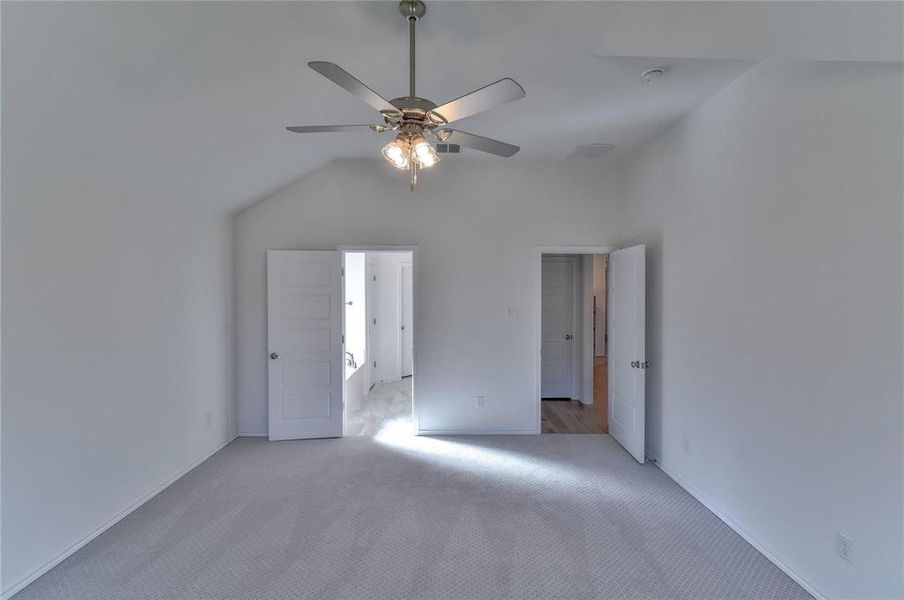 Spacious, unfurnished interior of a new home in Whitestone Crest, Benbrook (Image 14). Spacious, unfurnished interior of a new home in Whitestone Crest, Benbrook (Image 14).