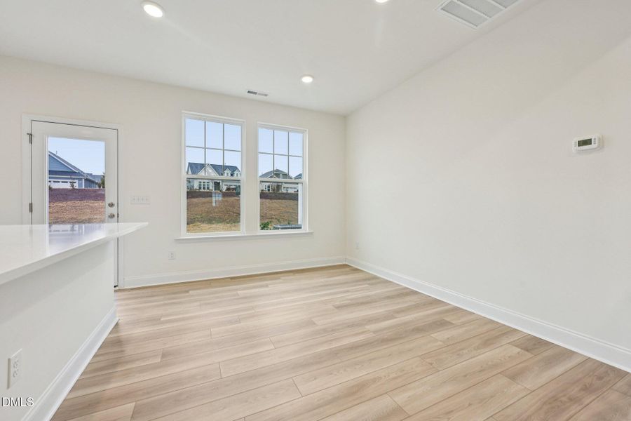 10-web-or-mls-Kensley Grv Ln-S0502-010