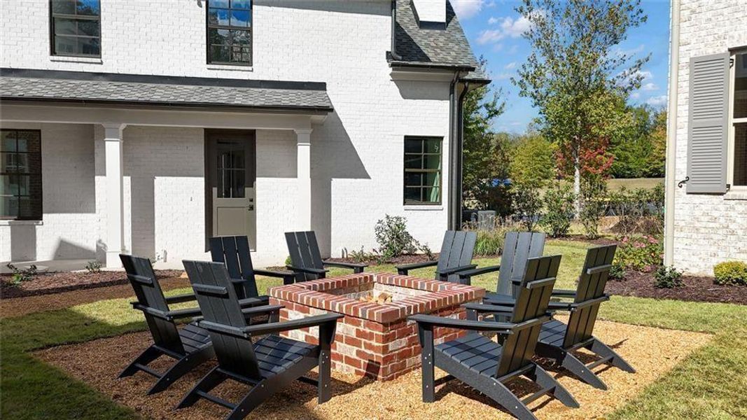 Exterior details and patio area of a home in , Senoia (Image 3).