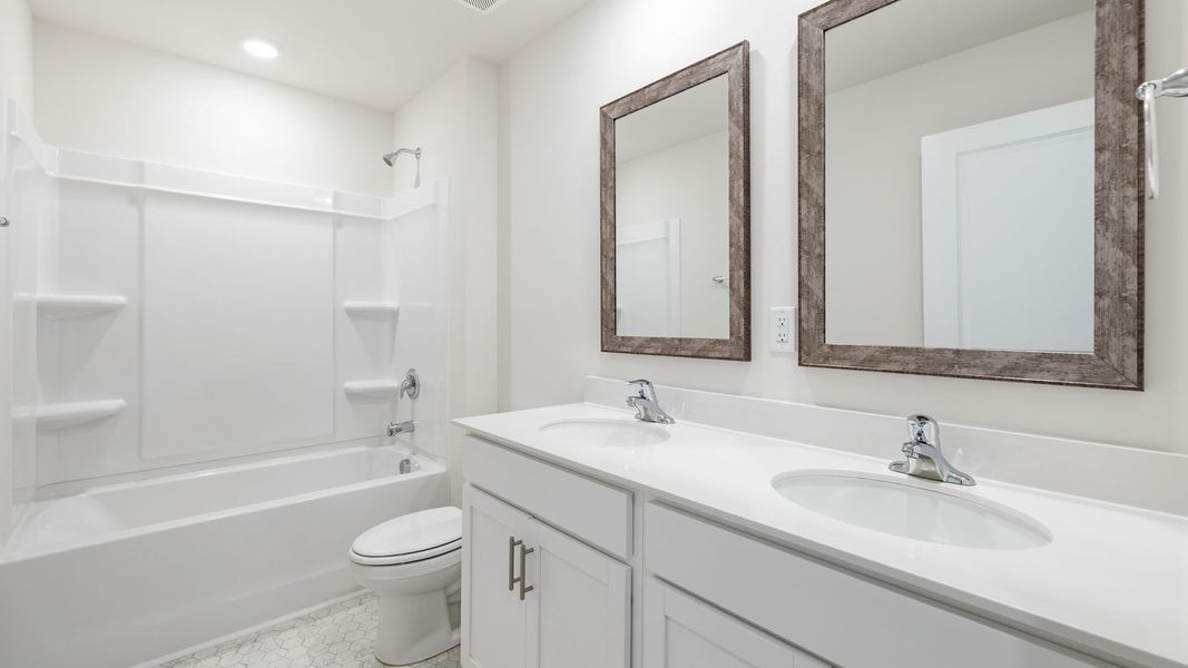 Furnished interior view inside a new home in Sage Grove, Lyman (Image 9).