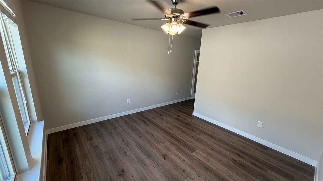 Spacious, unfurnished interior of a new home in The Lakes Northwest, Corpus Christi (Image 26).