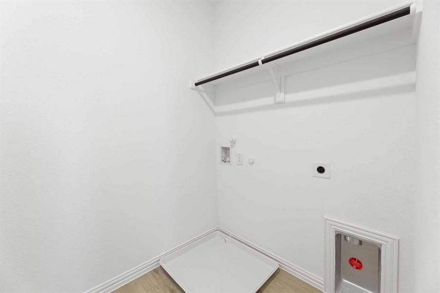 Spacious, unfurnished interior of a new home in Sereno Oaks at Buckner Terrace, Dallas (Image 22). Spacious, unfurnished interior of a new home in Sereno Oaks at Buckner Terrace, Dallas (Image 22).