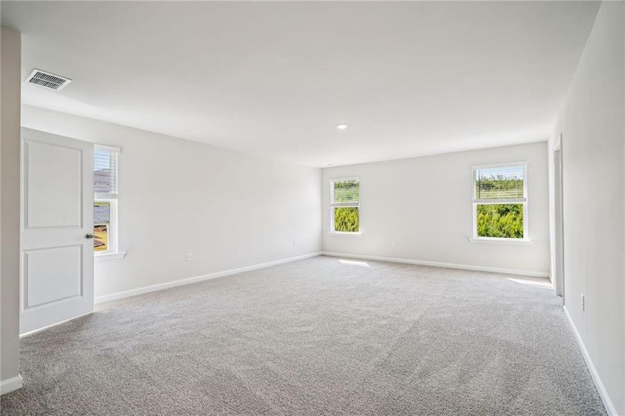 Spacious, unfurnished interior of a new home in Preserve at Mountain Creek, Pendergrass (Image 30).