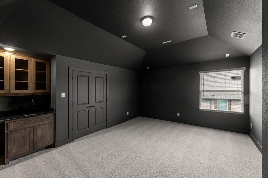 Spacious, unfurnished interior of a new home in Woodcreek, Rockwall (Image 11). Spacious, unfurnished interior of a new home in Woodcreek, Rockwall (Image 11).