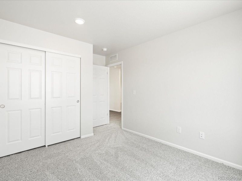 Spacious, unfurnished interior of a new home in Three Hills, Morrison (Image 24).