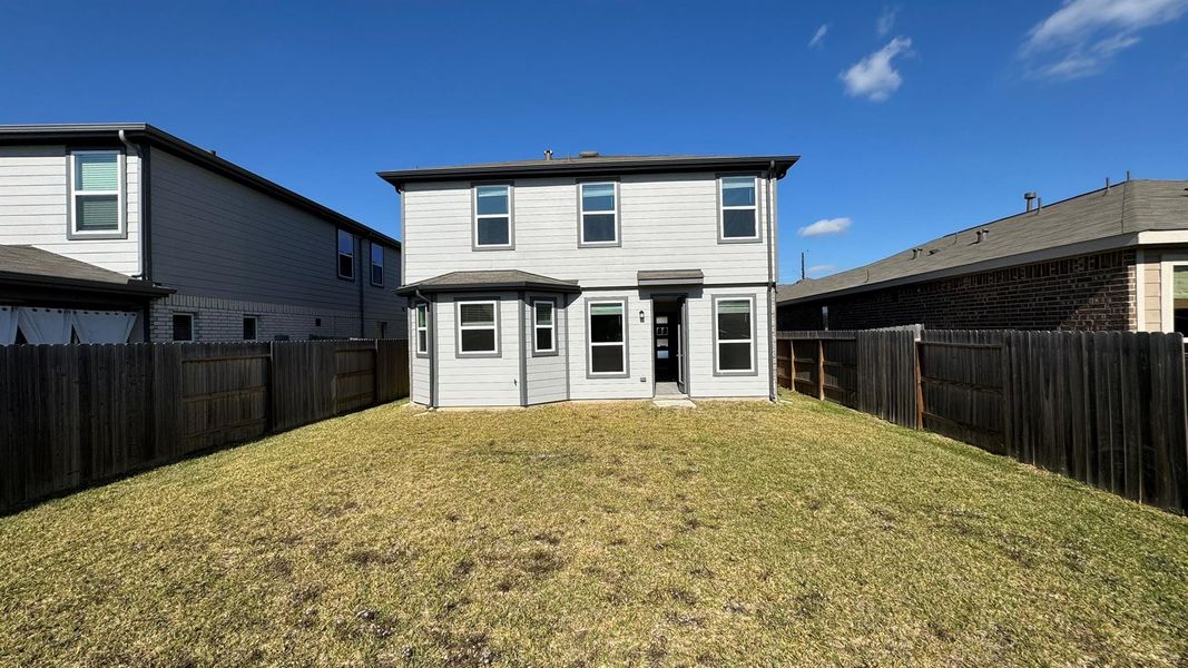 Exterior details and patio area of a home in , Houston (Image 11).