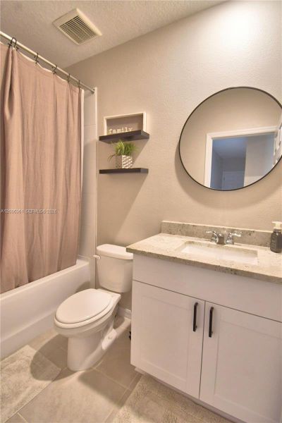 Furnished interior view inside a new home in Lake Deer Estates - Classic Series, Kissimmee (Image 42).