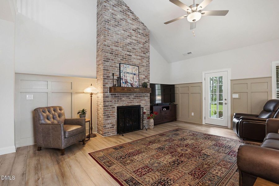 Living Room 4