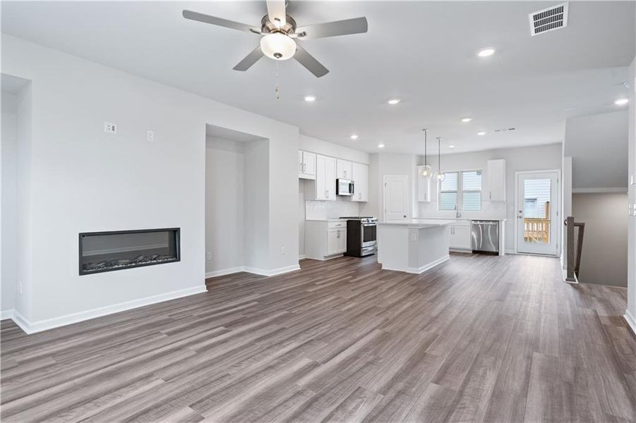 Spacious, unfurnished interior of a new home in , Mableton (Image 21).