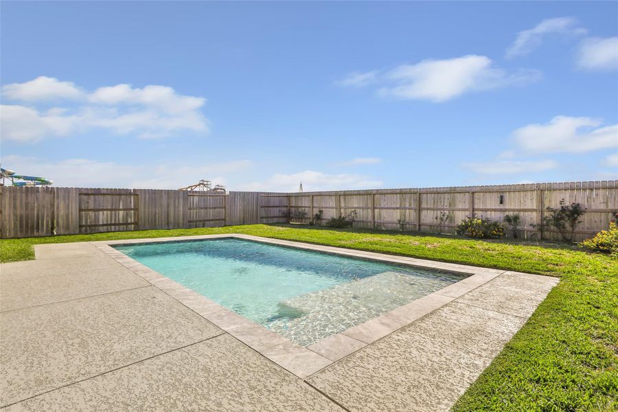 Pool view - no back neighbors. Pool view - no back neighbors.
