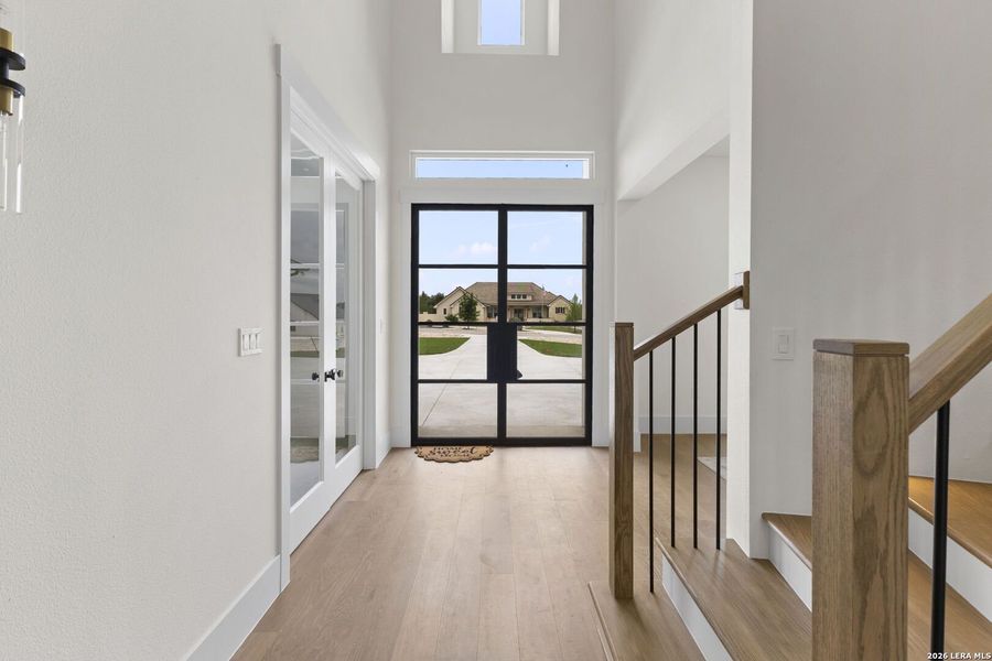 Spacious, unfurnished interior of a new home in , Bulverde (Image 22).