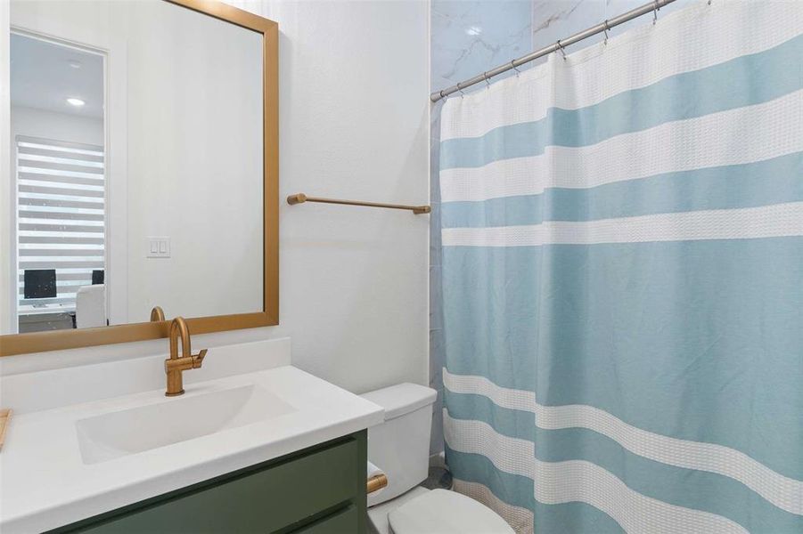 Furnished interior view inside a new home in , Rockwall (Image 19).