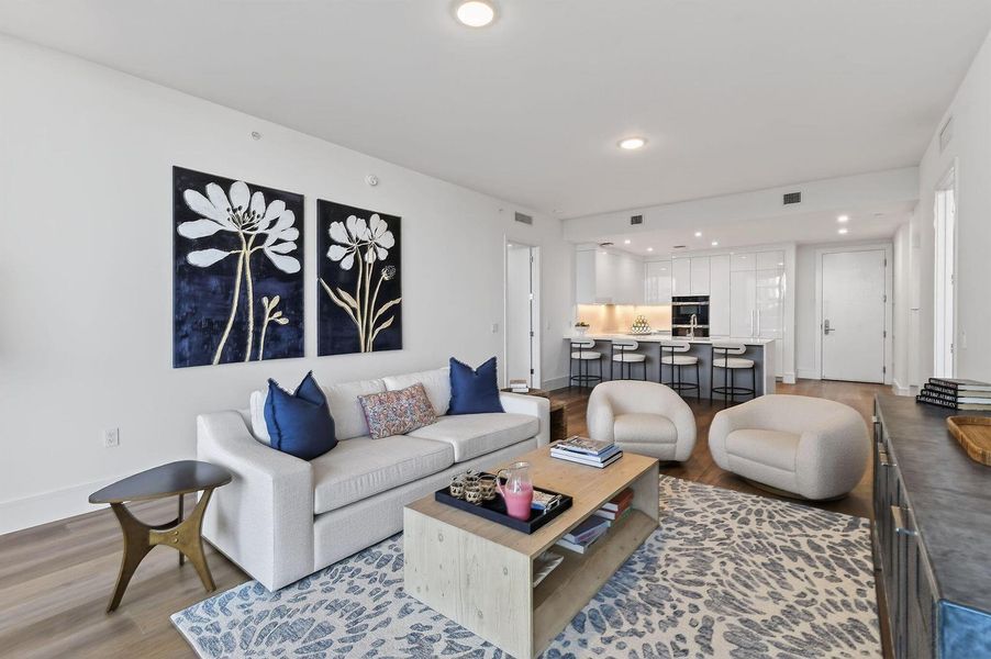 220LakeShoreDr#715(14) (1) 220LakeShoreDr#715(14) (1)