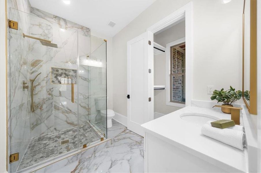 Furnished interior view inside a new home in , Gainesville (Image 7).