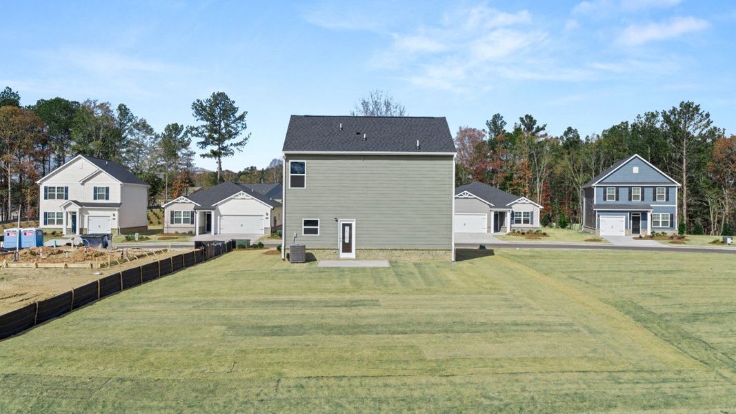 Representative exterior details of a home built from the Plan by D.R. Horton in WillowBrook, Winder (Image 3).