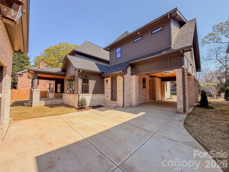 Exterior details and patio area of a home in , Charlotte (Image 3).