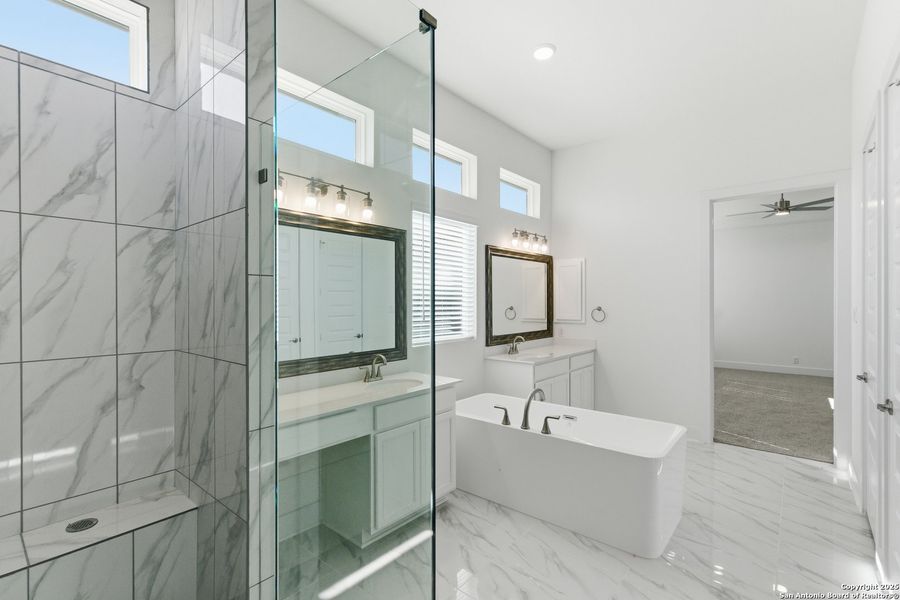 Furnished interior view inside a new home in Mesa Western, Cibolo (Image 16).