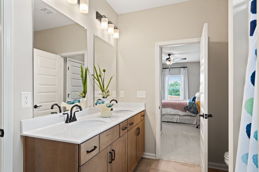 Furnished interior view inside a new home in Harbour Chase, Ooltewah (Image 21). Furnished interior view inside a new home in Harbour Chase, Ooltewah (Image 21).