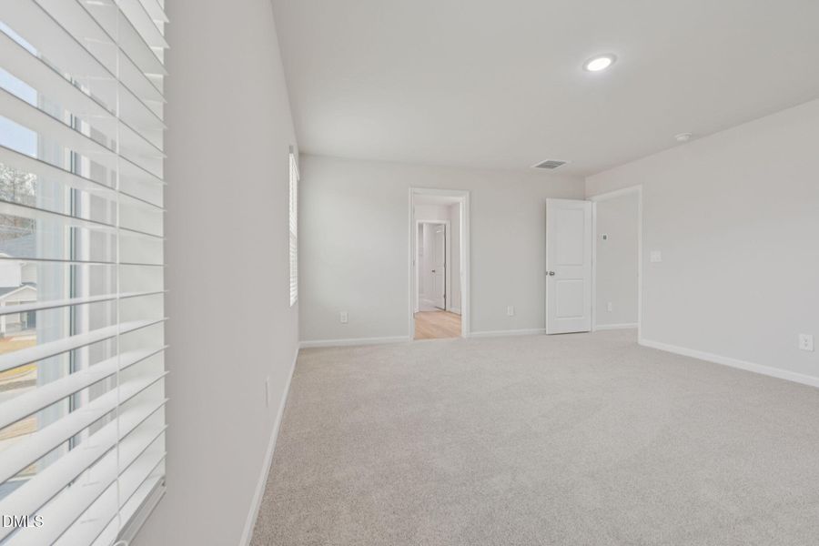 37-web-or-mls-Raleigh - Oak Manor - 500